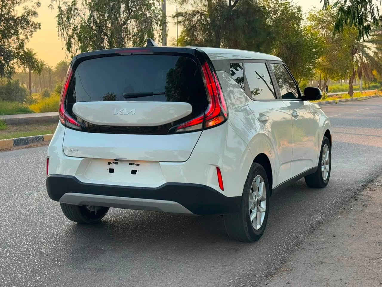 Kia Soul S 2024
دخول جديد بدون ايرباك بدون صبغ كلين السياره وحادثها موضح بالصوره فول مواصفات شاشه كبيره تحكم رادارات كشنات كهرباء 
مكان السياره بالحله شارع 60 
للاستفسار ***********

