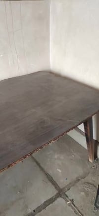 ميز طعام • قديم • خشب فايبر