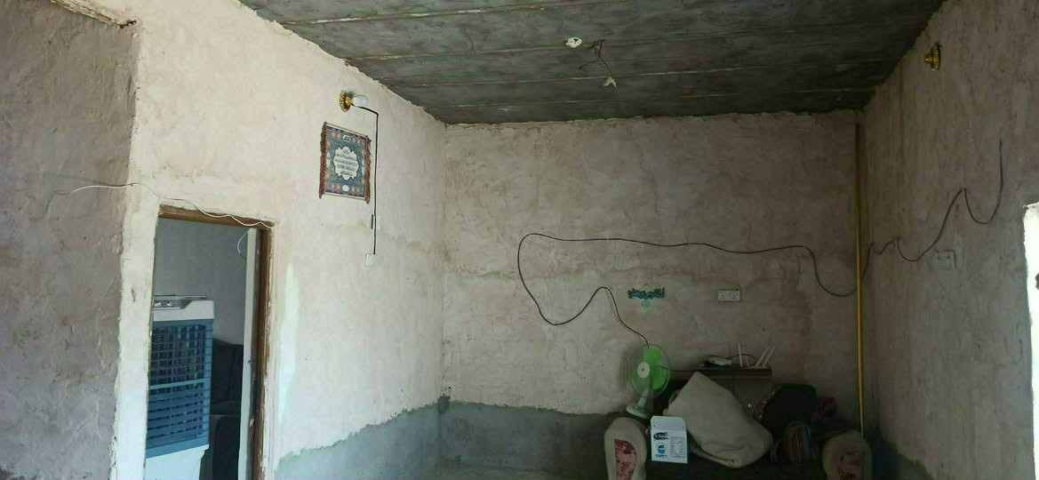 عندي بيت البيع ميسان بشارع الزوار مساحة 150م بي غرفتين وصاله واستقبال مامسكوف وطارمه جبيره
السعر 36 بي مجال. مكانه كوفه حي ميسان شارع الزوار قرب اسواق ابو رقيه  
***********
مكلف بل نشر
