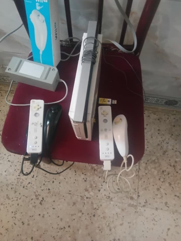 سلام خوتي كاينة wii مكان شلف بيع ولا نبدل بلاي 2


**إذا كنت صاحب هذا الإعلان وتريد حذفه لأي سبب، رجاءا أرسل رسالة إلى الدعم الفني**