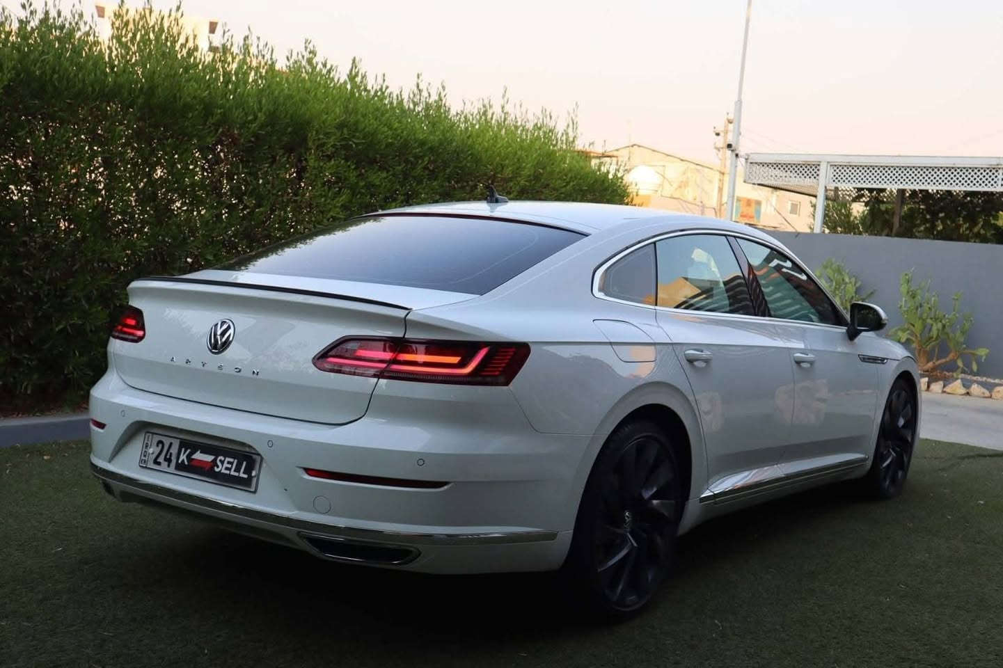 .فولكس واگن ارتيون -2020 🔥
.كلين تايتل 
.ماشي 59الف ميل فقط 
.(وارد الماني ضمان دولي سويجين )
. محرك 2.0 Turbo طياره 🚀
.مواصفات RL 
.خمس وضعيات قيادة 
.رادرا امامي خلفي 
.كاميرة خلفية 
.ويل حجم 20 
.لايت زينون  
.الدواخل كاربون ڤايبر 
. كشنات تدفئة
 .أوتو هولد
 .الكراسي الامامية مطرزة RL جلد وكنتارا
.المرايات الجانبية كهربائية 
 شبابيج بدون إطار (شكل سبورت)
.بك لايت ليد طويل 
.شفتات بالاستيرن
 .شاشة جبيرة CarPlay / Android Auto
.حساسات امامي خلفي 
.قيادة شبه ذاتية 
.مواصفات كثيرة جداً جداً 
.فول فول مواصفات ما عدا بانوراما
.رقم واتس اب  (***********)
