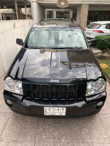 يرجى قرائه التفاصيل قبل الاتصال جيب لاريدو ٢٠٠٧ محرك  هيمي ٨ سلندر ٥٧٠٠ فول مواصفات فتحه سقف كشنات جلد كهرباء تدفئه بلكشنات شاشه كامره تحكم ستيرن فور ويل شغال  تبريد ثلج  قطعتين  ويل ٢٠ SRT مكينه كير صدر اكسل مكفول بيها صبغ جاملغ خلفي يسار وامامي يسره ايرباك مال برده فقط طاك  الباب الاماميه اليمين صار بيها شخط جوه التريشه ونصبغ على كده  رقم بغداد مشروع وطني هزه جديده بسمي تحويل ثاني يوم السعر 110 ورقه وبيها مجال بسيط جدآ حك الجيه بعد المعاينه مكان السياره بغداد اعظميه للاستفسار ***********
