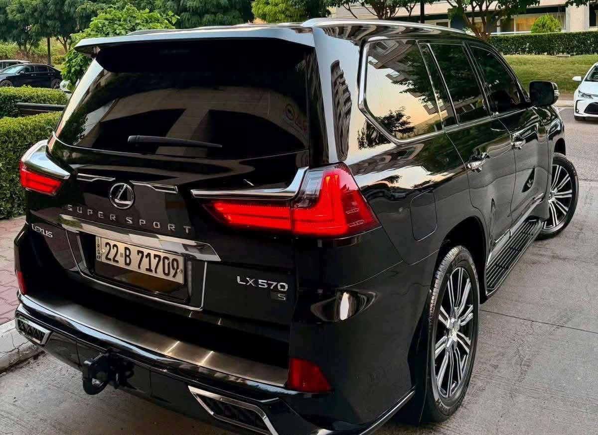 لكزز بريم 570LX.2018
ملاحظات:-
بدون صبـغ 
دعاميات ولحية بدون صبغ
ماشيه(65) الف قابل للزياده
هزة براد سنوية  جديد
رقم دولي جديد 
السيارة بأسمي تحويل مباشر
سلايد
داخل بيجي 
ثلاجة
صندوك جك 
كشـن تبريد تدفئة 
ستيرن كهربائي 
رادار امامي 
كامرة 
حساس 
خمس كامرات
DVD
دبل اكسل 
ستة سيدي
يدات بصمة
مرايات كهربائي 
ستيرن وكشن خزن
كشن جلد 
تحديد سرعة
بنزين ECO
شاشه لمس
تبريد مركزي.

رقم صاحب السيارة 
***********
***********
