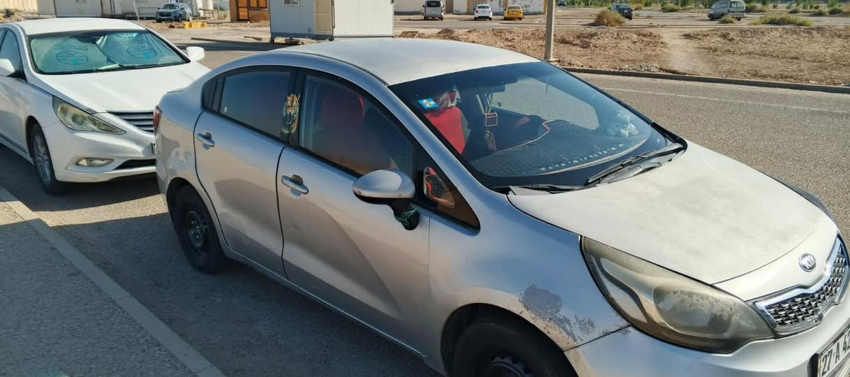 سياره البيع كيا ريو 2015 رقم نكليزي ذي قار سنويه بسمي الحد 2027يله تخلص مكينه 1600 حداديه نص عمر مكينه وكير مكفولت بدي شوف العين هاذ رقمي ***********

سعر 80 ورقه وبيه مجال
