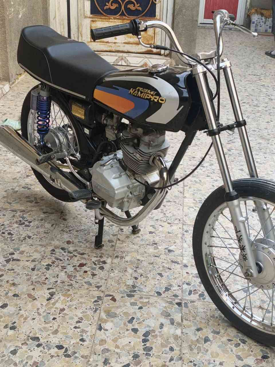 دراجه للبيع او مراوس بماكس نضيفه 
شاصي وغراض كله 25 شاصي سكنر اوراقه كامله 
محرك انيرجي 14  شرط شلعه معدل فصله ونعومه فول 
مكان ناصريه مركز حي الامير  ***********
