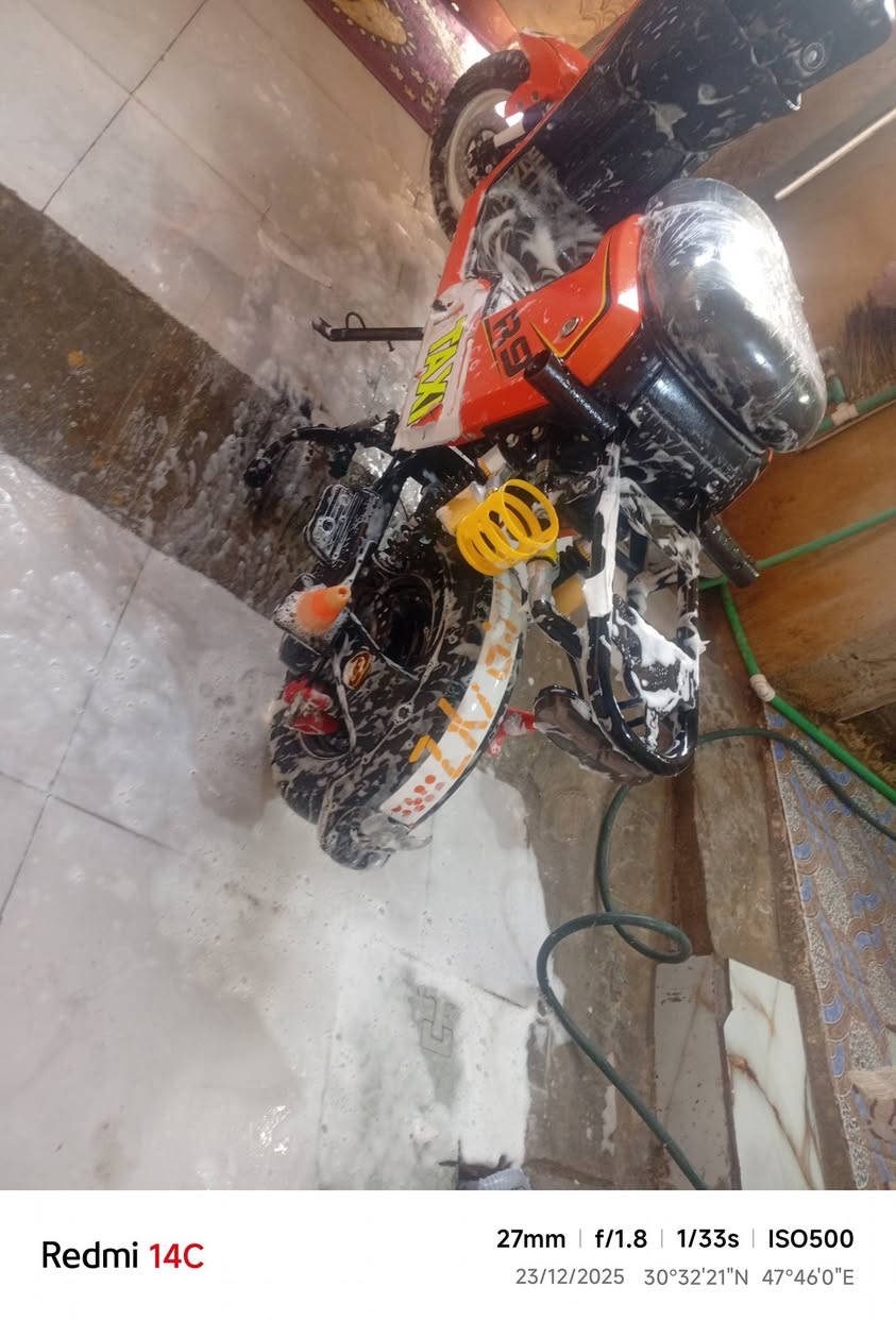 السلام عليكم دراجه ار 9 للبيع دراجه والله نظيفه ما بيها شيء الدراجه تمشي 99 مكاني بصره الدراجه والله نظيفه بس متوازي على بيعتها تجي وتشوف الدراجه بعينك سعر 375 كل شي ما بيها الدراجه *********** وحياك الله
