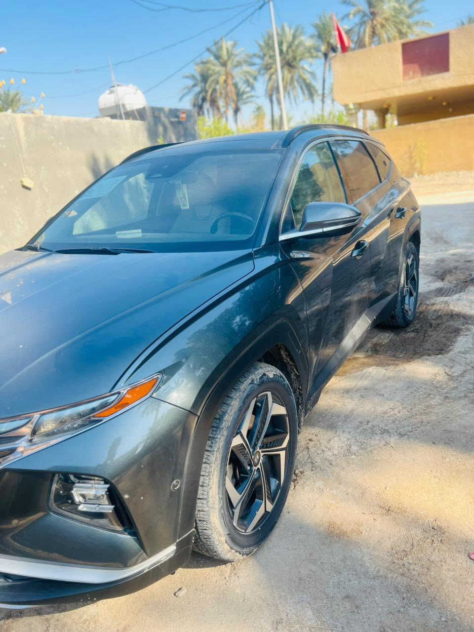 .هونداي توسان بانزين     (رقم انكليزي بابل )
موديل2022
....لمتد فوووول مواصفات بانوراما 
......... أعلى فئة بالتوسان جديدة جدَّاا 
محرك 2.5

..داخل جلد ابيض
 
......المواصفات 
.... لمتد vip فول الفول أمريكي  
‏.............. LIMITED VIP
1- بصمة تشغيل 
2- بصمة أبواب لمس دخول ذكي 
3- بنوراما على طول السيارة 
4- صندوق كهرباء شفط 
5- كامرات 360 درجة
 ( جانبية - أمامية - خلفية ) 
6- كامرات مع الأشارة 
7- السيارة تتقدم وترجع بالبصمة 
8- تبريد وتدفئة بالكشنات كشنات أمامية وتدفئة بالكشنات الخلفية
9- رادرات وسياقة ذاتية 
10- الكشنات الأمامية كهرباء 
11- أضواء محيطية 
12- كشنات خلفية هيتر 
13- مرايات تعتيم ذاتي 
14- أبل كار بلي 
15- أندرويد أوتو 
16- شاشة دجيتل 3 أشكال للقيادة 
17- أشاير ترحيب 
18- أضواء أمامية LED زنون 
19- أضواء خلفية LED
20- نظام سماعات BOOS
21- فول أوامر صوتية 
22- جامات أوتو 
23- قطعتين تبريد 
24- إشارات ب المري
25- كير دگم 
26- شفتات ستيرن 
27- تحكمات ستيرن 
28- السيارة تو ويل 
29- هاند بريك بصمة 
30- شحن واير ليس 
31- منافذ شحن 
32- أوتو هولد 
33- تشغيل عن بعد 
34- السيارة أوتو بارك 
35- حساسات أمامية 
36- حساسات خلفية 
37- گير ٣أنظمة أيكو وسبورت ونورمل 
38- رادار أمامي رادار خلفي رادار جانبي 
39- نقطة عمياء
السعر (198) وبيه مجال بسيط حك الجيه 
الاستفسار ***********
