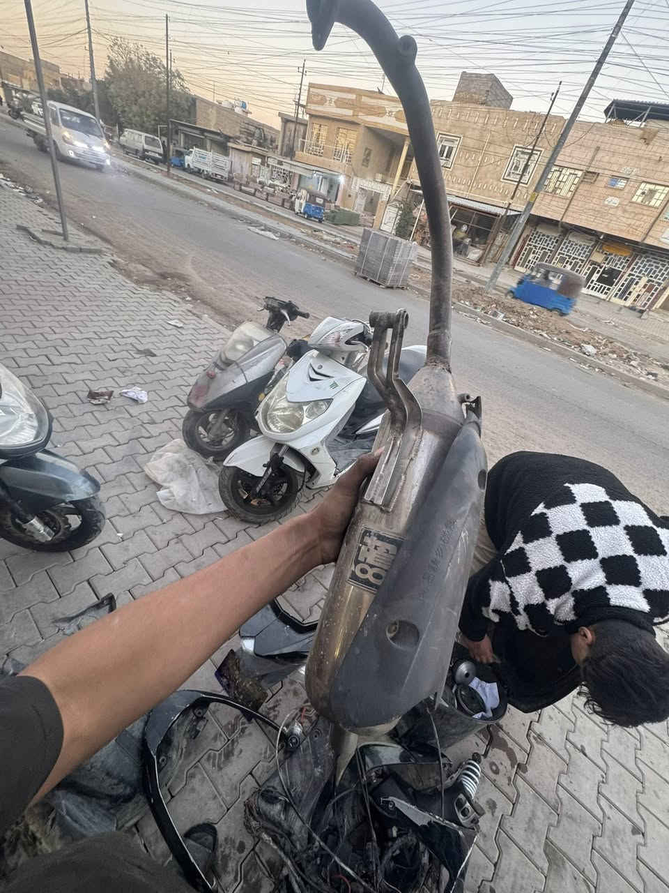 سلام عليكم
صالنصه سكنس عام جيتي ار 

اصليه ام الختم سعر 140 وبيها مجال 
كلجات رياضي امامي وخلفي سكنس عام سعر 80 وبيه مجال 

وعندي غراض مال جيتي ار 

مكان: الحسينيه 
رقم: ***********
