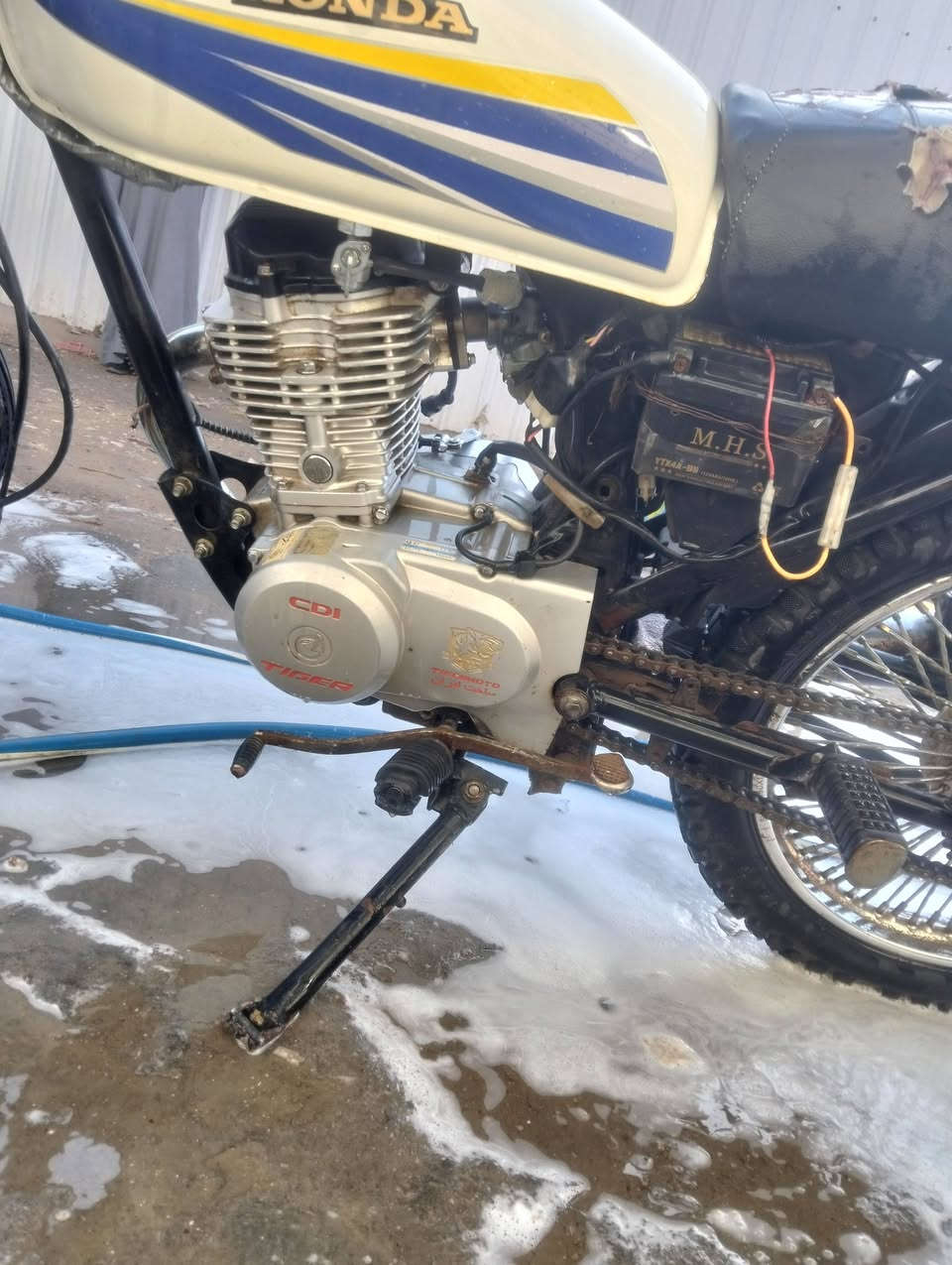 السلام عليكم دراجه يراني 4. كير للبيع موديل 21 اوراق كامله سكن بغداد تقاطع النهروان رقم ***********
