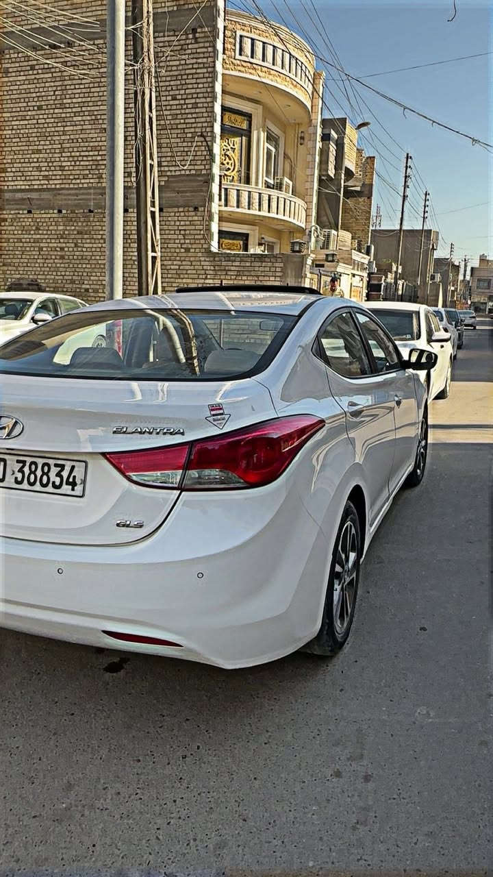 السلام عليكم 
النتره 2013خليجي CLSفول موصفات ١/١
للبيع فقط 
فول موصفات 
بصمه 
فتحه 
تحكم سترين 
كامره 
شاشه جبيره 
مكينه2000دوش 
موصفات CLSمعروفه ما يحتاج نذكر شي بعد 
مكان السياره  بغداد الغزاليه 
الاستفسار 
***********
السعر 118ورقه 
ملاحضه السونار مرفق في المنشور
