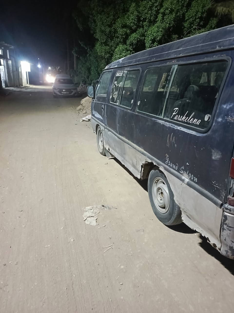 السلام عليكم هونداي موديل (94) ابيع بدون تحويل ساره حلوه مكينه وكير بلاد جدد تخم  تاير جدد ساره خير من الله  بيها سلف عاطل  والشيال مال الورك طاك  بيع او مراوس حسب القناعه سعر (25) مكان حله نادر وبيه مجال اتصال   *********** /*********** هاذا واتساب فقط
