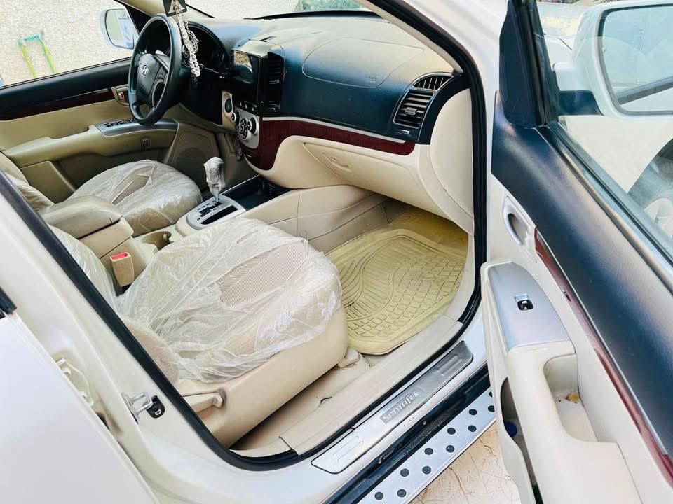 السلام عليكم
سنتافيا ٢٠٠٩ خليجي
رقم أربيل بسمي
السونار داخل المنشور
السيارة ستة سلندر
سبعة راكب
٣قطع تبريد
العنوان ديالى جديدة الشط 
للستفسار***********
السعر135وبيها مجال
