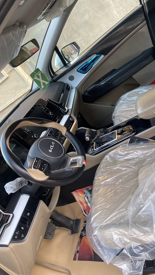 للبيع سبورتج خليجي بغداد ماشيه 10 الالف فول بانوراما ب225 وبيها مجال للتواصل بغداد *********** موديل 2025
