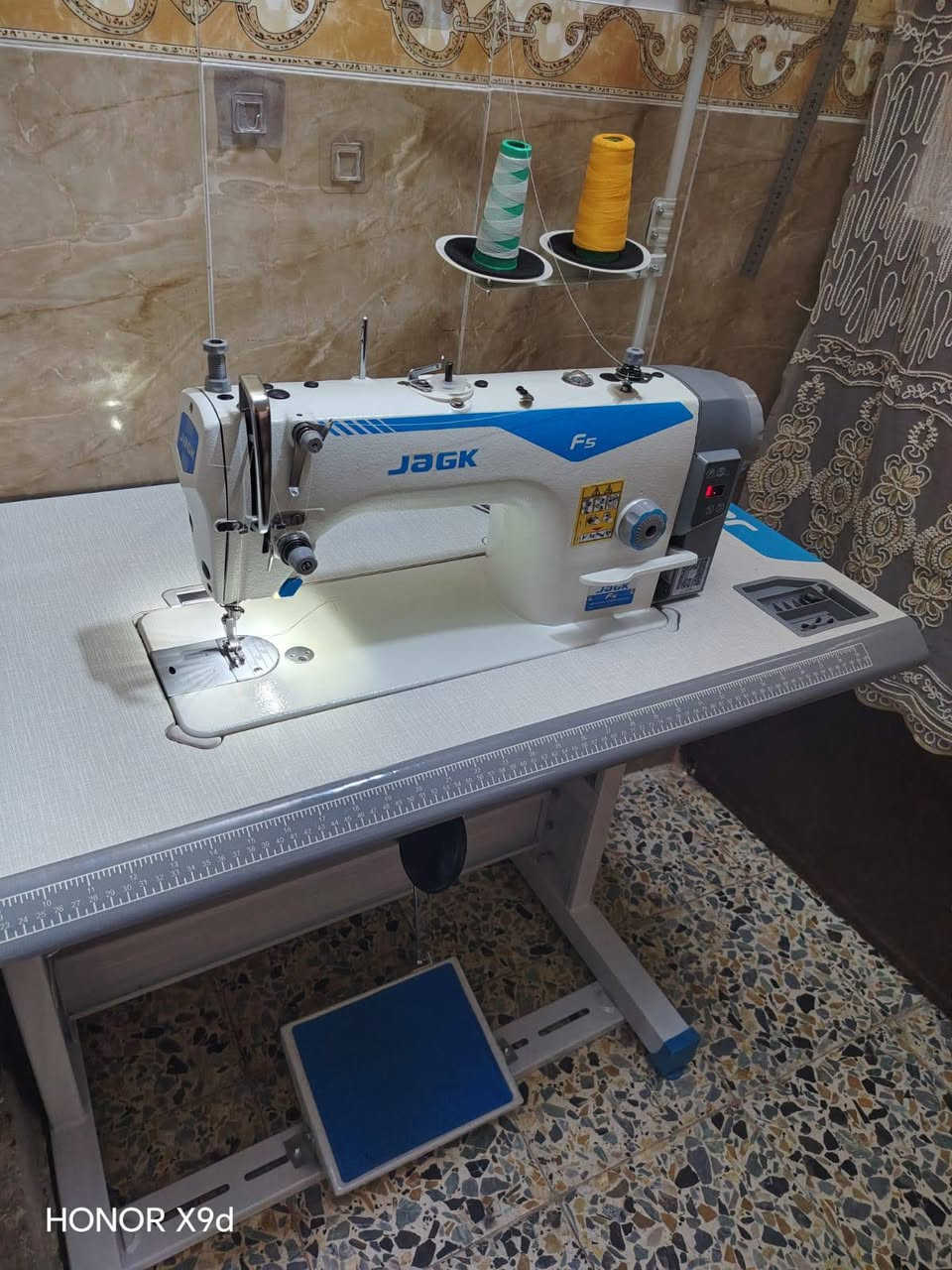 مگينه صناعي جاك كاتم غير مستخدم جديده خياااط فول السعر300
***********
***********
