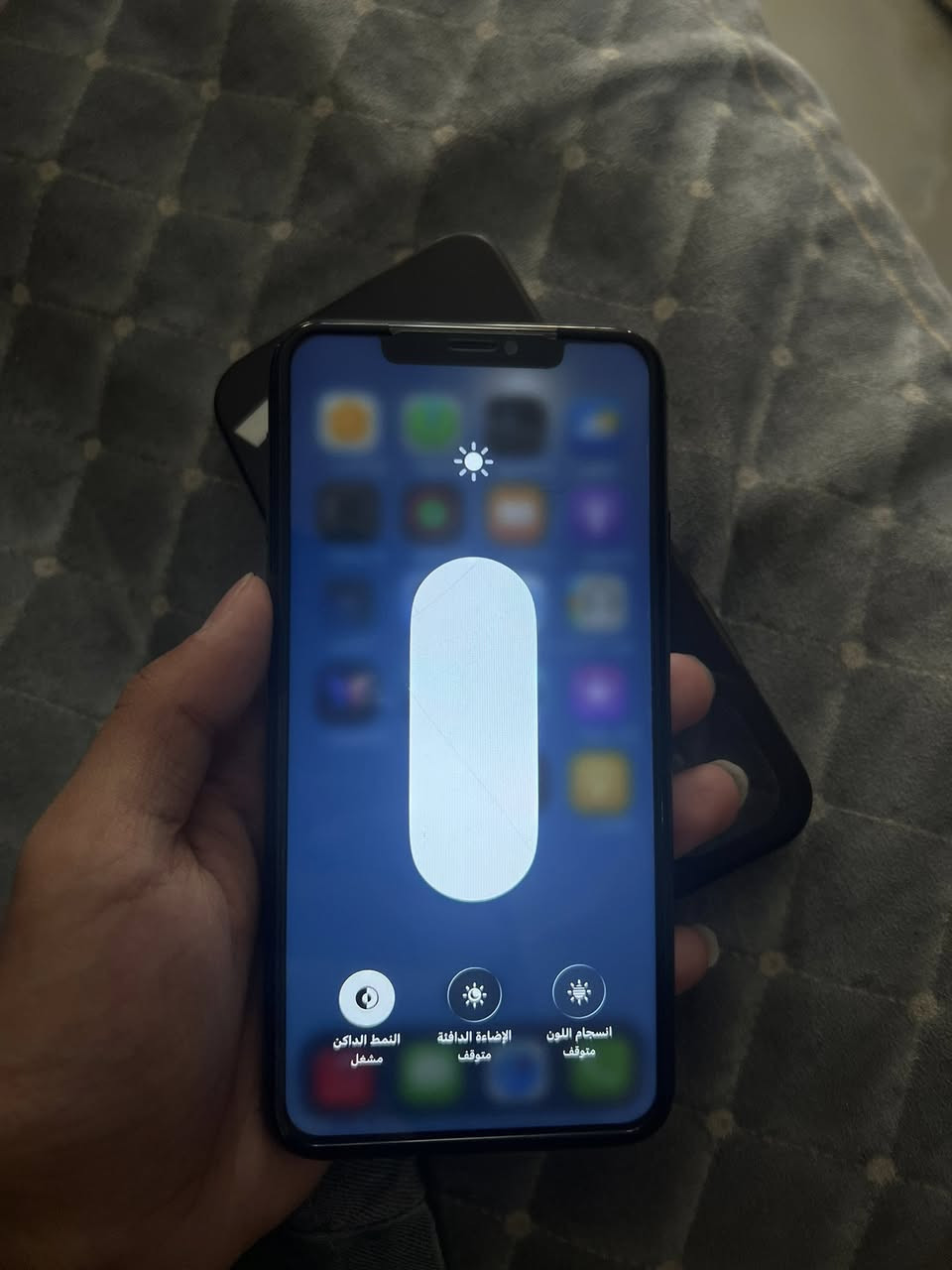 اسلام عليكم جهاز 11 برو ماكس للبيع ذاكرته 256
بطاريته 100 مبدله بطاريه مطوره اقوه من الاصليه ومبدل شاشه اصليه وفيس ايدي بي مشكله اي نكول عاطل وضهر مبدل وانكسر بي كسر مثل ما موضح بلصوره سعره 230 بي مجال الجيه بكاني بغداد حي النصر رقم *********** بي واتساب

