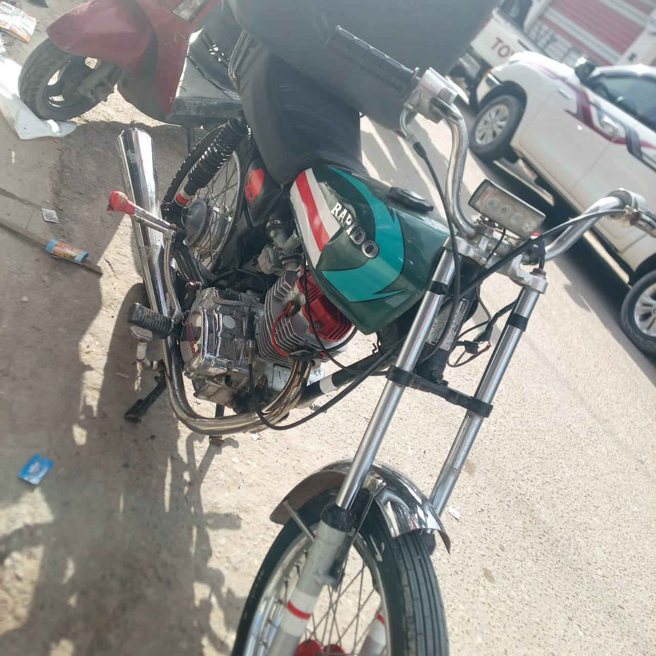 سلام عليكم دراجه رقم للبيع سنويه اصليه ضايعه عندي عاج دراجه اصليه وراعيها موجود سعر 850مكاني الدير خاص مسدود تواصل وتساب***********
