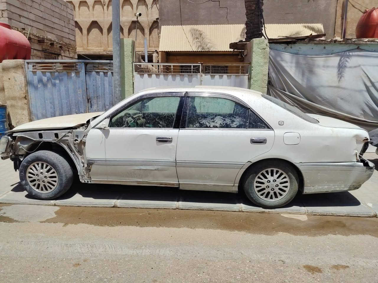 سلام عليكم وسياره متروك صار له ثلاث اشهر      ملكه ثلاث دكم اصل فتح بل قماره مكفول من كصه وعيب شرعي رقم كركوك مدفوع كمرك بقيه عله راقمه محرك vvt  بيه حادث ضرار بس جمالغه وباب سايق  واصل
مو شراي لا يتعبني بروح حسين سعره 95   ***********
