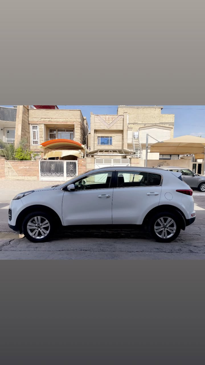 السلام عليكم 🤍🙏🏻
💎للبيع كيا سبورتج 2018 خليجي💎

💎رقم بغداد الانكليزي الجديد💎 

بلاديه على وضع الشركه 🤍

ماشيه:105KM الف فقط🚘

المواصفات 👋🏻

1.بنوراما💎 
2.كشنات تغليف جلد لون اسود 💎
3.تبريد قطعتين 💎
4.مفتاح ابواب عدد 2💎
5. تحكمات موقود جهتين💎
6. ⁠ شفتات بالمقود💎
7. ⁠شاحن USB💎
8. ⁠ بلاجكتور💎
9. ⁠حساسات💎
10. ⁠شاشة كبيرة💎
11. ⁠كاميرا💎
12. ⁠نضام مانع انزلاق💎
13. ⁠محرك دوش💎
14. ⁠نضام مانع انزلاق 💎
15. ⁠تغليف ارضية جلد بالكامل 💎

 ((السعر 178بيها مجال بسيط ))...للأستفسار *********** العنوان: بغداد _زيونة
