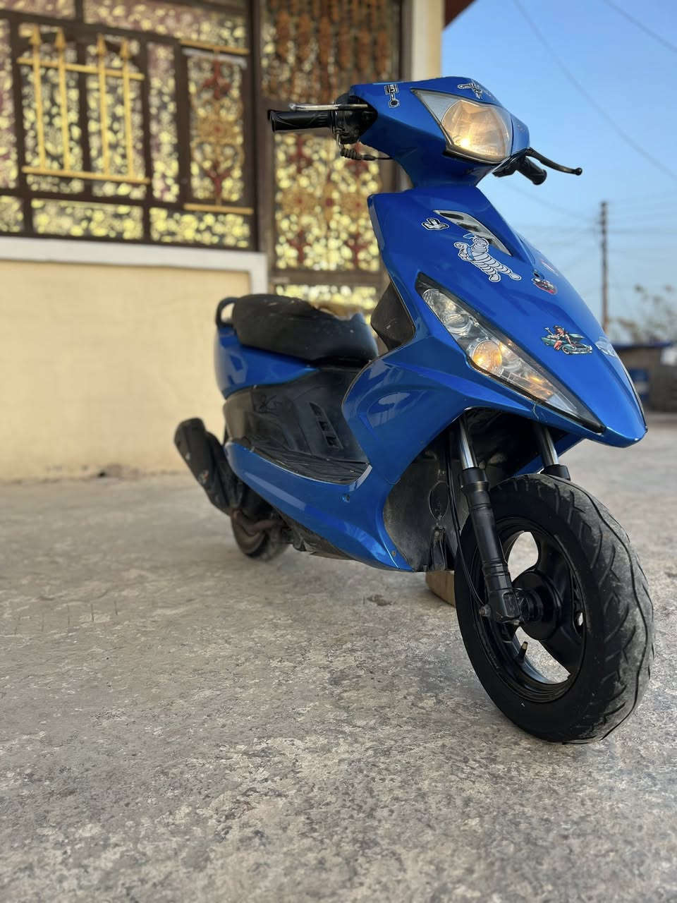 السلام عليكم البيع ماكس مضلع ياباني دراجة نضيفة خير من اللّٰه مكينة مكفولة من التبخير و التنقيص مفتوحه ولفات فقط دراجة شغلة نكرة سلف بكل وقت كفرات شوفت عينك نضيفات دراجة ترايك للكوت كهربائيات عداد سرعة عداد بانزين سكن هورن لايت عالي ناصي نقص بيهة ستناند تعليك بريك امامي فقط سعر 450 وبيهة مجال  للتواصل خاص او على الرقم
واتساب ***********
