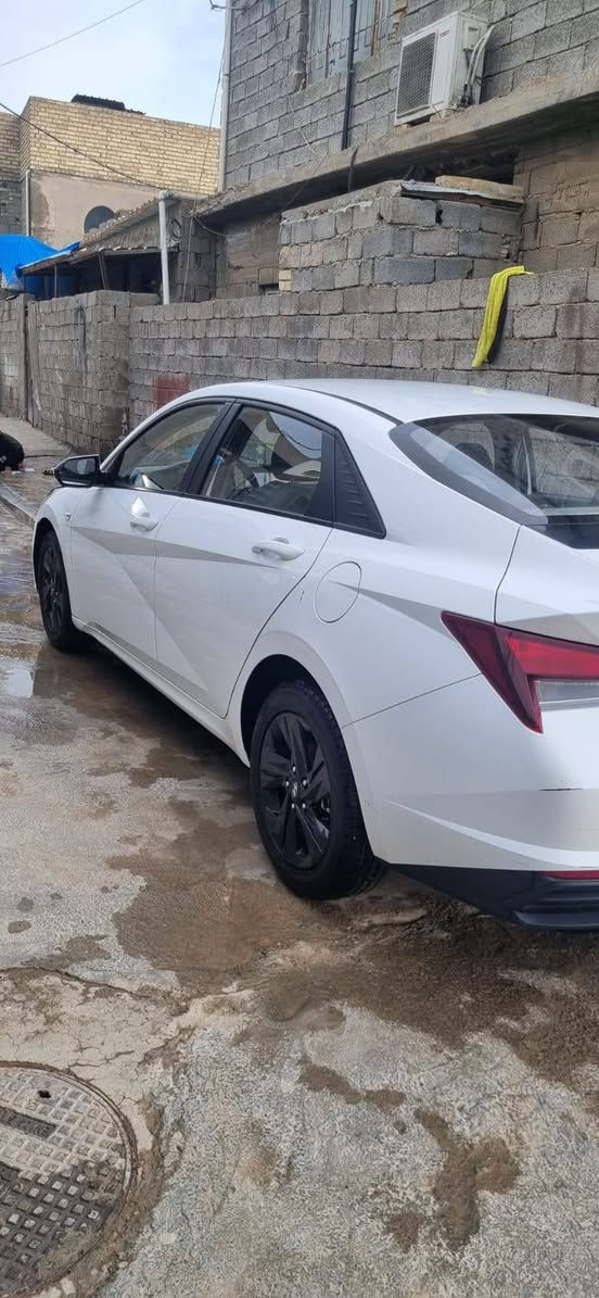 السلام عليكم سياره موديل ٢١ خليجي فقط دعاميه الاماميه مصبوغه اوبيه قليل بارد السعر ١٤٢ اوبيها مجال ماشيه ١٠٥ رقم انكليزي بغداد الغزاليه رقم صاحب السياره ***********
