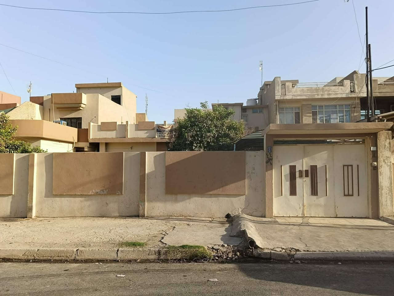 يت للبيع في حي المثنى
📍 قرب مسجد المثنى – خلف السوق (فرع رامي العطار)
📐 المساحة: 421 م²
💰 سعر المتر: 1,400,000
📞 للتواصل: ***********
