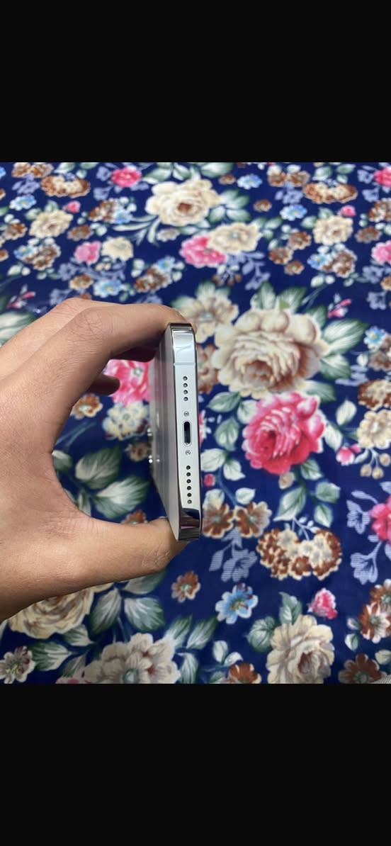 سلام عليكم آيفون 13 برو ماكس بطاريه 86 ذاكره 256 دبل سيمكرت إلكتروني وسيمكرت عادي تليفون لونه ابيض تليفون برغي ما مفتوح لي ونضيف بشكل شخطه مابي مثل مجاي تشوفون بلصور شغال كلشي تليفون نضيف وجديد بشكل رايده ب800 وبي مجال مكاني بغداد مدينه الصدر


**إذا كنت صاحب هذا الإعلان وتريد حذفه لأي سبب، رجاءا أرسل رسالة إلى الدعم الفني**