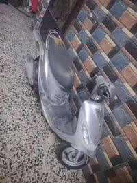 دراجه دراجه ماكس منغولي سرعتها ١٢٠ البيع برغي واحد ما مفتوح بيها بلاد ...