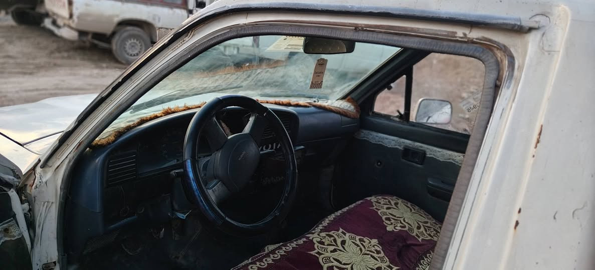 سلام عليكم بيكم 91 للبيع معمر رايمن صار 40 يوم بيكم جاهز شغال مال جناي بسمي شرط التحويل صبغ عام شاصي شرط كير شرط محرك شرط وايرمنية شغالة كامل سعر 47 رقمي ***********
