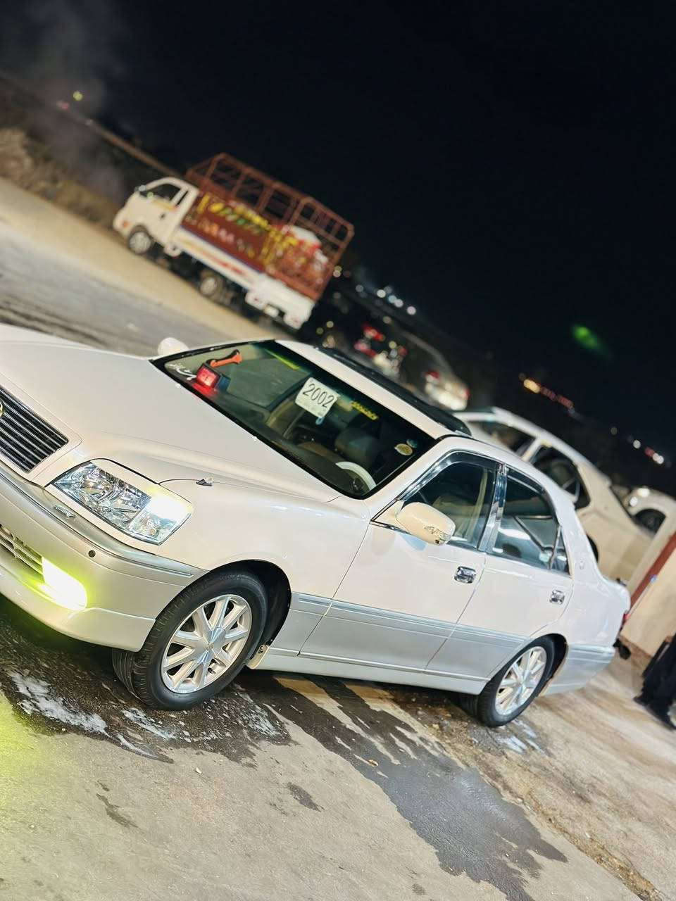 السلام عليكم 
للي يدور جديد وجاهز وكفاله
ملكه تسجيل جديد قرار 48
شاصي175محرك D4الكبير
فول مواصفات ما عده الفتحه
غرفه جلد تبريد خلفي أربع 4️⃣ دكم 
كشنات اربعه كهربائيه 
تحويره النجف فوك وجوه 
دشبول مثنى العيساوي 
بكلايت ابو عيون 👀 ماصدات كرستال
ويل نجمه تخم تاير جديد شباك ابو العلامه 
قواعد ارقام عليها ادامه كامله ما عايزه برغي 
سياره مال جناي السعر ١٦٠ اي استفسار 
 ***********
