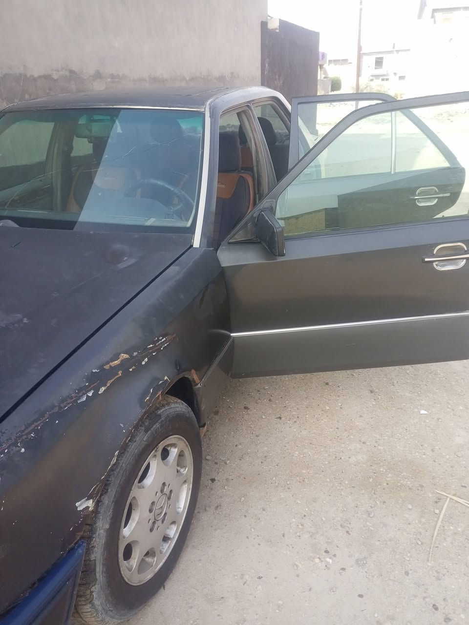 للبيع
مارسدس دب موديل 92

***********

***********
