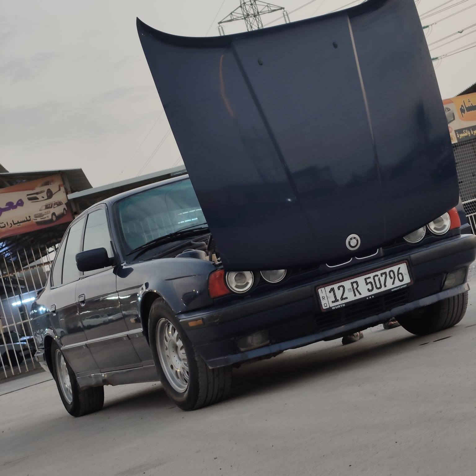 BMW.
موديل 1992

كير توماتيك 

سنوية جديد الى٢٠٣٠ 

هزة جديدة 
كير ومحرك شرط 

بي كابون

سعر ٥٣%

شرط سيارة 

‎0776 958 4258
