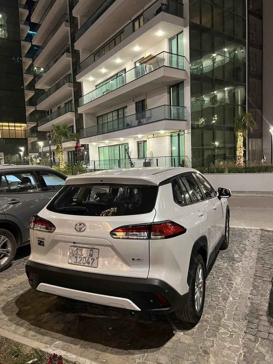 كورلا كروس 2025 هايبرد مكفوله كفاله عامه من اي شخط رقم بغداد ماشيه 13 الف / اتصال ***********
