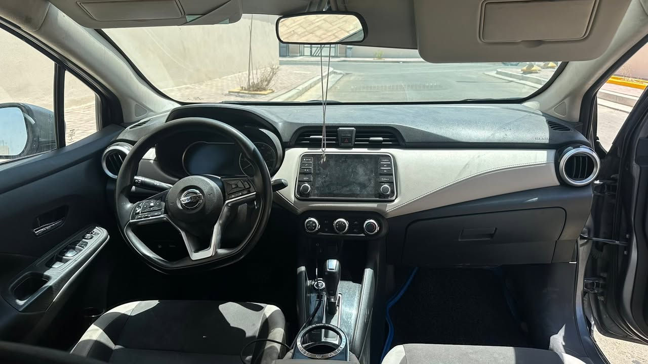 نيسان فيرسا 2021
فول مواصفات وارد امريكي 
ضرر بنيد فقط بدون دواخل نفس البنيد
مرجعينة عالحار
بالعراق الجاملغ صار بي بارد والدوسة
على وضعها 
وبيهة رصعات بسيطة فقط 
السيارة بصمة اشاير بالمري مانع انزلاق
بريك تلقائي نقطة عمياء كاميرا كدام وورا
حساسات كاملة فول مواصفات عينة دجيتال
ابيعلك محرك نص عمر تبدل بيهة كازكيت السيارة وهسة المحرك بي صوت رواجس
تخم تاير كامل شادلهن جديد 
كهربائيات كاملة على حسب الاصول 
لايت زنون مال دولي 
نقصهة رواجس مكينة فقط 
سعرها 86 
مكاني بصره مجمع الامل 
***********
