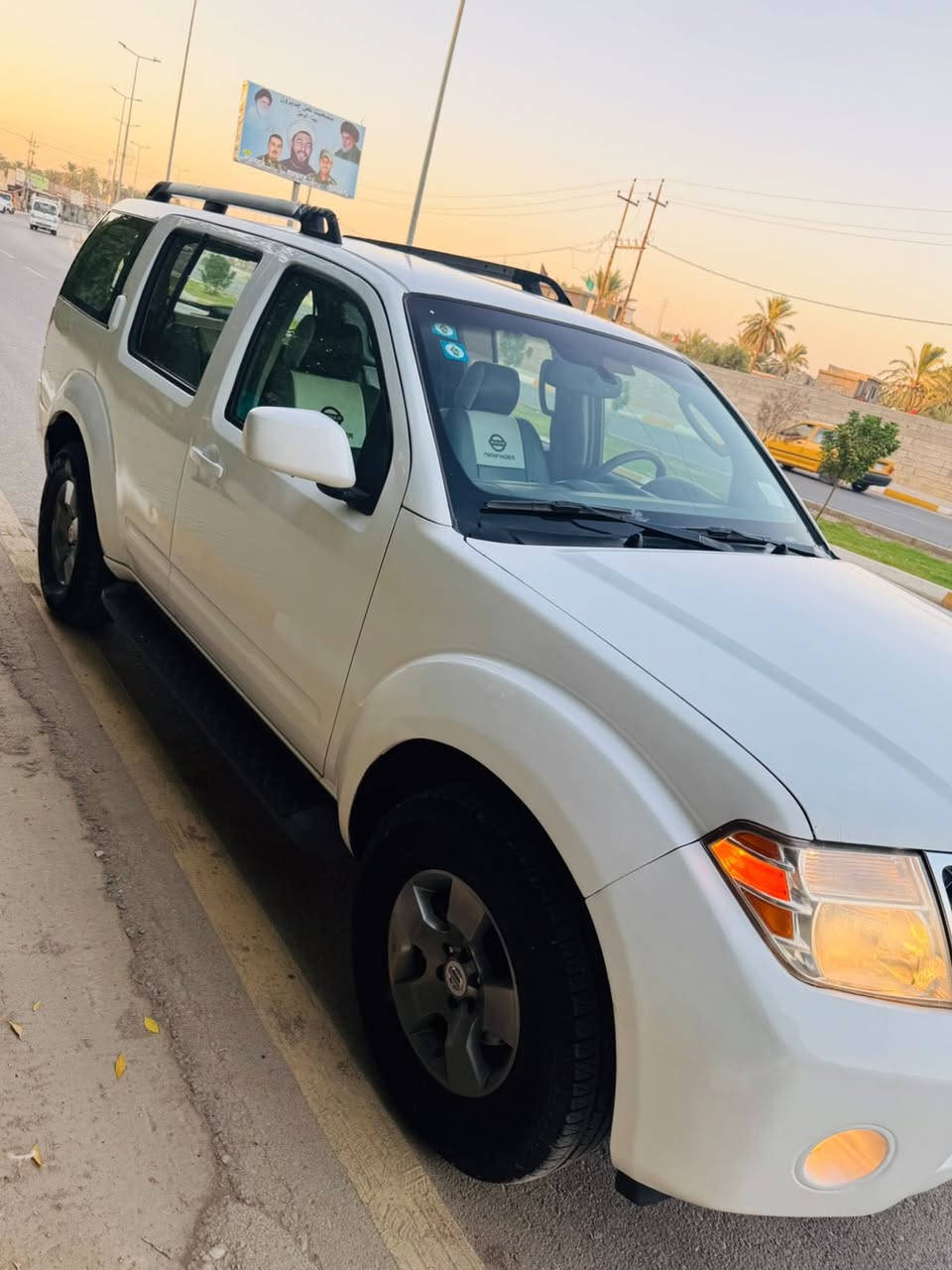 السلام عليكم للبيع السعر97 موديل 2009 سياره جديده ونضيفه في معنى الكلام جاهزه من كلشي بدون اي نقص ترايك شرط مال زيرو 
عنوان السياره واسط الزبيديه ***********
