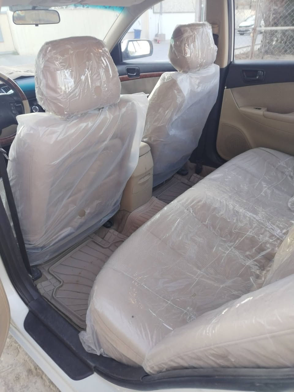 السياره سوناته ٢٠١٠ خليجي المواصفات مكينه ٢٤٠٠ فتحه ايبي اس السياره وظع الشركه بيهه قطعتين صبغ بدون داخل مكان السياره نجف قرية الغدير للإستفسار اكثر على الرقم *********** السعر ١٣٣ ورقه السياره بسمي
