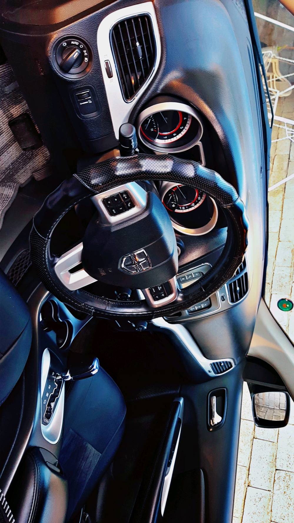 دوج جورني 2020 ماشية ٦٠ الف رقم سليمانية باسمي محرك 2400 بدون صبغ ولاتعديل ولا شخط بدون ايرباك بيها قطعتين مبدل بلادي ( بابين سكن) بجم أمامي وخلفي كبس   سيارة كلشي بيها علبلاد ممعلوب بيها اي شي كير ومحرك شرط  سيارة جديدة ونظيفة جدا مال جناي صور حادث وسونار موجود بصمة سويج عدد  (٢)
٧ راكب 
تبريد ٣ قطع منفصل 
بصمات تشغيل والأبواب والصندوق 
تشغيل عن بعد 
تحكمات استيرن كامل 
تثبيت سرعة
شاشة معلومات والاعطال 
حساس اطارات
حساس خلفي
ويل كروم ١٧ بلادي اصلي
كشن سائق كهرباء 
كاميرا ومراية عاكس ضوء 
مرايات جانبية هيتر 
مانع تزحلق و ABS
مخبى سري
كير اوتو وعادي ..
مكاني كركوك
🔸️بدون مراوسة 🔸️

السعر ١٦٩ وبيها مجال للشراي

واتساب وماسنجر مفتوح 

*********** كركوك, العراق
