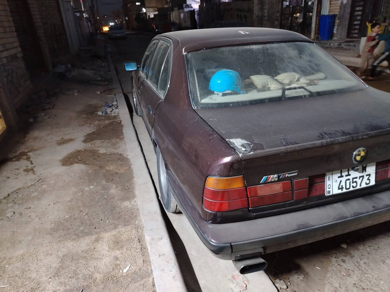 سلام عليكم شباب من رخصة الادمن بي ام ٥٢٥ لون كرزي عدل مسكر مديل 91 بغداد انكليزي بسمي محرك كير كفالة كشر نظيف غرفة نظيفة فقط البطانة الخلفية يرادلهه ترتيب بغداد البلديات ضباط الثانية سعر 60 وبيها مجال ***********
