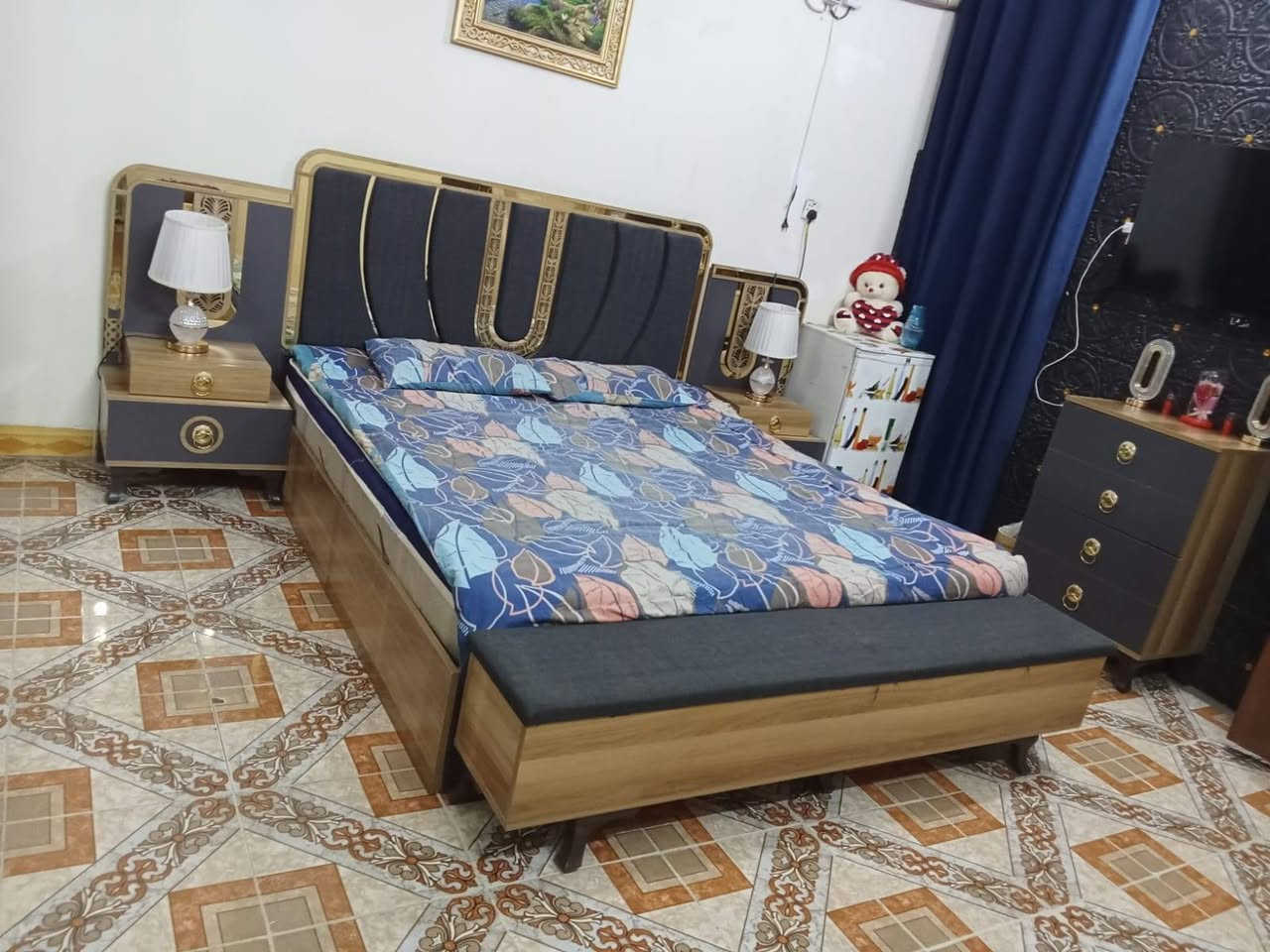 السلام عليكم غرفه تركيه استعمال قليل 9 قطع البيع سعر 650وبيها مجال رقم ***********
