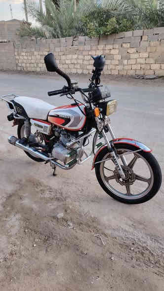 للبيع ايراني موديل 20 كمال ما ناقصه اي شي 
سعر 475 بيه مجال 
خاص مفتوح او اتصال ***********
