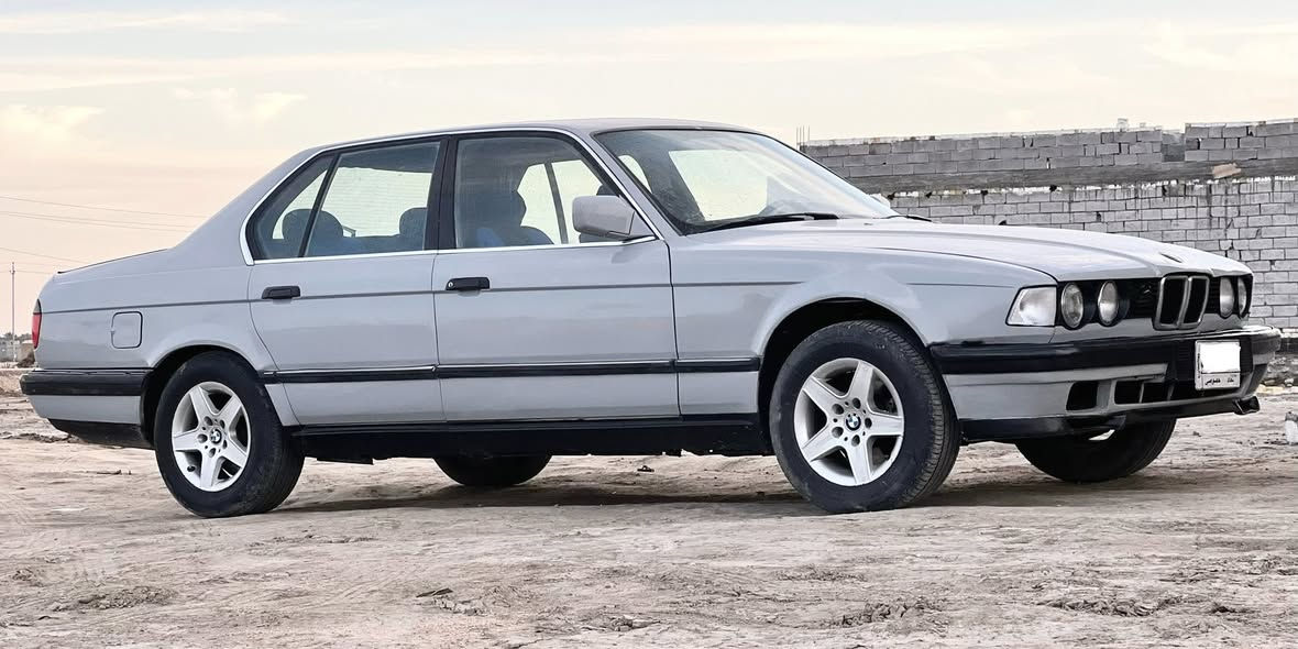 سلام عليكم  اخوان ٧٣٥  اصل بليته وسنويه موديل ٩١  رقم بغداد تريد تحويل او  وكاله كير مكينه مكفولات حداديه  اماميه ١٠٠ ٪؜ خليفه ٧٠٪؜  كهربائيات كله شغاله  سياره مكفوله من ضربه صبغه جديده غرفته نضيفه تبريد عوزه بس غاز   مكان سياره السماوه  السعر ٤٣ 
 ***********
