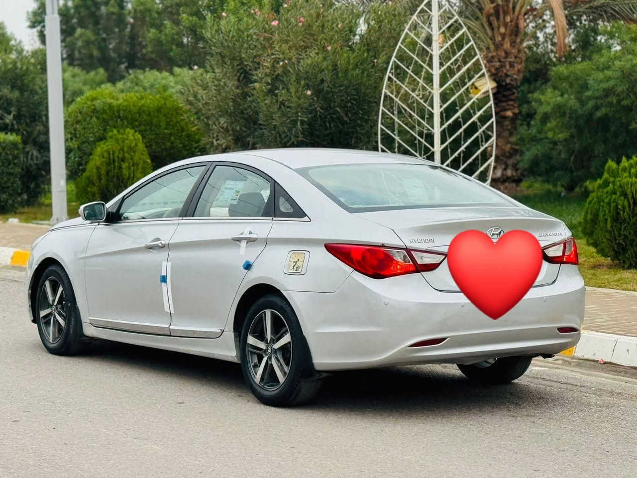 السلام عليكم...
للبيع...او مراوس 
سوناتا خليجي 2010# سلفر 
رقم أربيل بأسمي الجديد 
سنويه 2031
 تريد تحويل او وكاله 
شرط التحويل والغرامات 

⭐️محرك 2400دوش  شرط لاتبخير ولاتنقيص 
⚔️المواصفات⚔️ 
تحكم ستيرن 
اشاير بالمري 
حساسات +نظام ECo
اربعه 4️⃣ دسك 
تبريد قطعتين 

 🚘سياره جديده برغي ما ناقصها 

🚗سياره كلين خاليه من الصبغ والبارد والشخط السونار مرفق مع الصور☑️

تايرات 4️⃣ جديدة 🆕 
صدر امامي خلفي كله جديد 
شرط التحويل ثاني يوم
السعر 113$ وبيها مجال بسيط 
مكان السيارة
 ديالئ الخالص 

رجاءً ما أقفل سعر بالتلفون تعال وتدلل 
للاستفسار ***********
