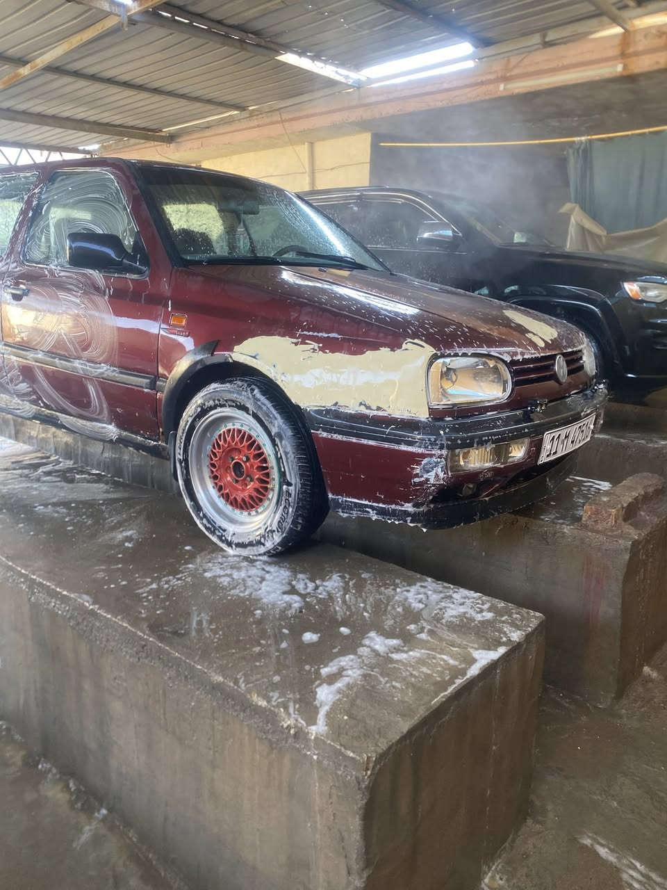 كولف وارد  94  محرك 1800 كابريتر دوش كير عادي  رقم بغداد وبسمي وهزه جديده تخم تاير  تبريد شغال  شاشه وكامره  محرك بي لاستيك ولف
السعر 37 بي مجال 
***********
