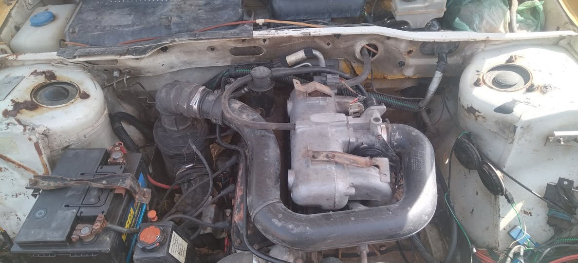 سلام عليكم بيجو روئ للبيع مديل 2009 رقم الماني السعر 15 وبيه مجال ***********
