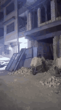 السلام عليكم 
ونج تصعيد كافة مواد البناء طابوك شتايكر بلوك رمل زميج ومشتقات البناء كافة التزام بلمواعيد عمل بدقه  حسب الطلب واسعارنا تنافسيه  جميع محافظات العراق 
للإستفسار الاتصال على الأرقام ***********  ***********   او مراسلة الصفحه
