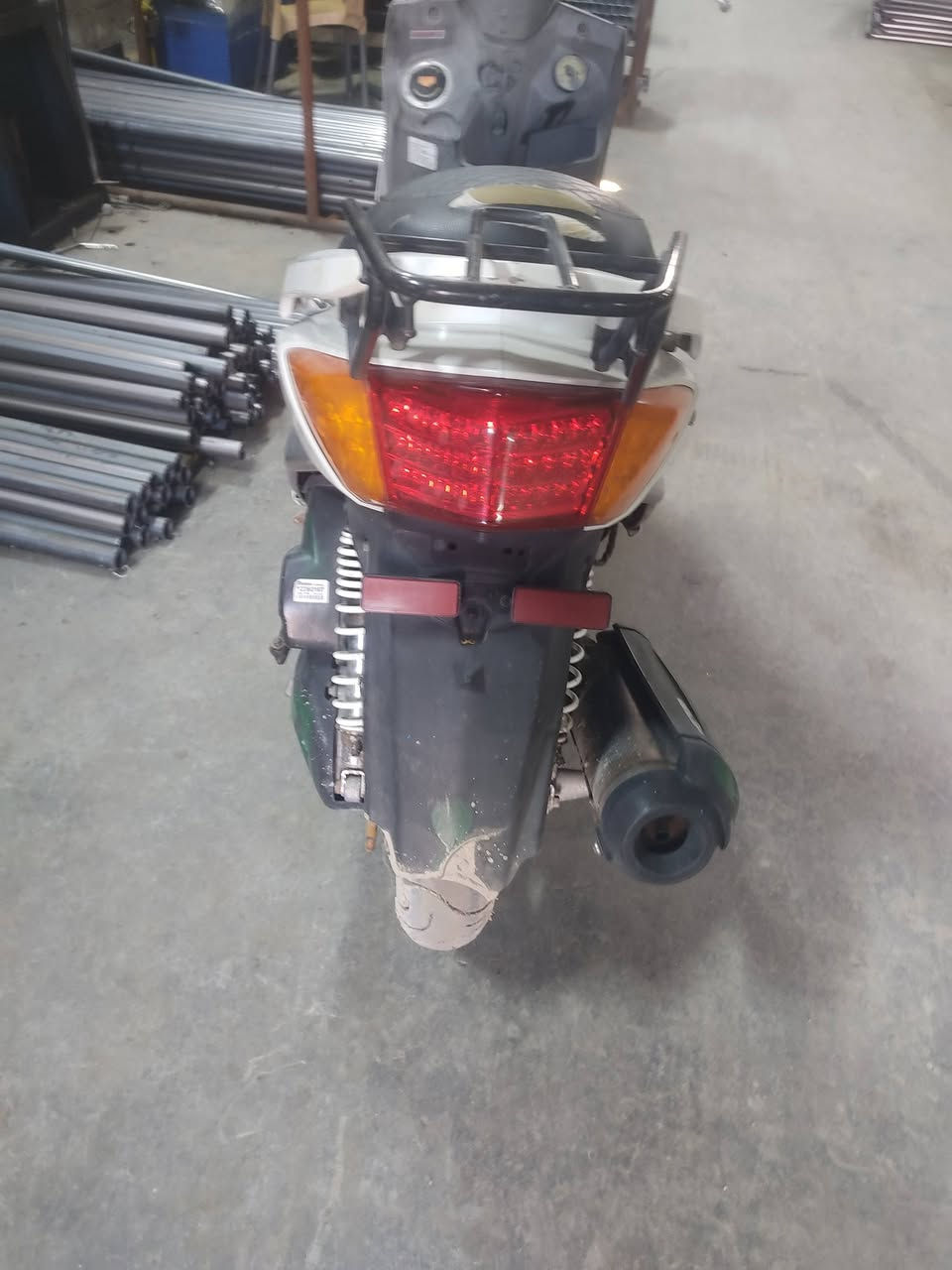 سلام عليكم دراجة سكنز لبيع نوزل خطين نوزل حديث ابو لهندر دراجة كاملة عوزها كلجات تعبانة سعر (650)وبيها مجال مكاني لكفاءات مال لعبيدي رقم *********** متواجد ماسنجر واتساب
