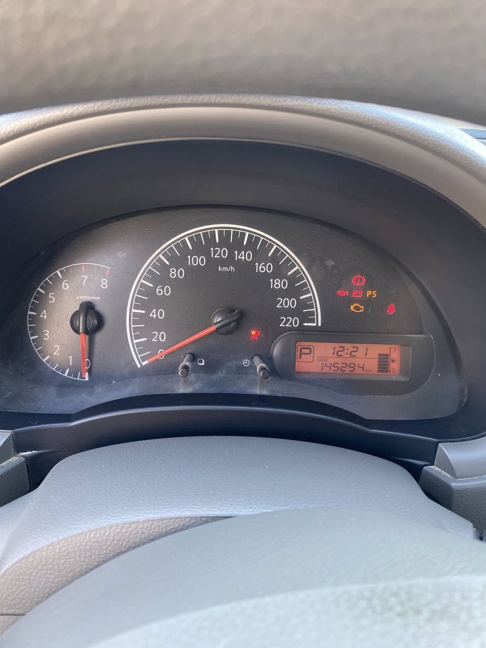 السلام عليكم ….
نيسان سني بليتة زركة موديل 2020 اربيل بسمي مثل ما موضحة بالصور بيها صبغ فقط ذيل الجاملغ الامامي الايمن وداير الجاملغ الخلفي فقط وبيها بارد خشم الجاملغ الايمن  تخم تاير صدر جديد السيارة نظيفة حييل مكان السيارة المدائن / سلمان باك السعر 110$ رقمي ***********
