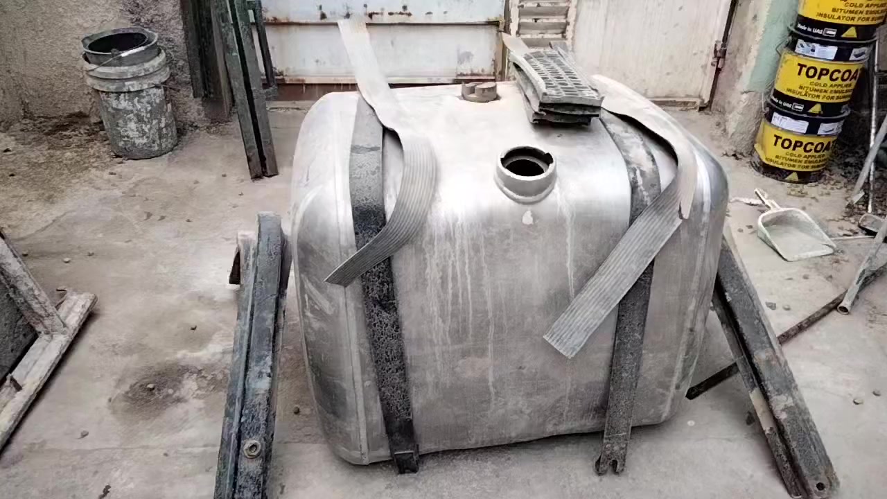 تانكي سعه 400لبيع التواصل ع الرقم
***********
