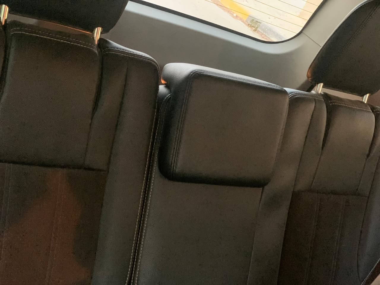 احسن عرض با فيس كله
السلام عليكم 
دوج كراند كرفان موديل 2020 مشروع وطني تحويل ثاني يوم سيارة ب اسمي ماشية83000 
السيارة فئة SXTفول مواصفات تحكم ستيرن 4 جهات 
مثبت سرعة 
مقياس الإطارات 
شاشة اعطال 
كشنات كهرباء +تدفئة 
مري كهرباء + تدفئة 
أسترين  تدفئة 
مكينة 3,600
بردات بلادية خلفية 
فرس سقف وأرضي 
كشنات جلد اسود سياحي 
بيبان كهرباء 
جنطة كهرباء + شفط 
كروز مثبت سرعة 
تشغيل عن بعد 
كامرة خلفية 
حساسات
تبريد 3 قطع شاشة 
جام 6 كهرباء 
اخوان وارد امريكي بيهه ضربه خفيفه بل باب الكهربائي يم تاير خلفي مامأثر شي عله سياره كير وايرباك سليمات رايدهه 197 اخوان والله مطلوب وله چان مابعتهه بهيج سعر تاخذهه مني تكدر تبيعها 230 تربح بيهه فوك 30 ورقه سياره حيل نضيفه استعمال بيت  
الرقم للتواصل :***********
الرقم الثاني :***********
