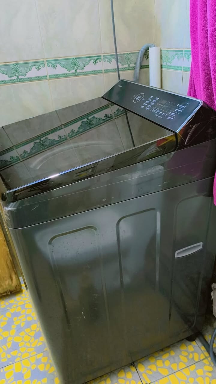 غسالة سامسونج فول اوتوماتيك 17 كيلوا
جديدة جدا تم شراؤها قبل 10 أيام
ضمان سنة على الغسالة 
وعشرين سنة على الماطور
السعر 500 الف دينار
المكان بغداد - الاعظمية - شارع عشرين 
قرب عمارة التفاح الاخضر 
لمزيد من التفاصيل يرجى التواصل على رقمي الواتس اب 
***********

