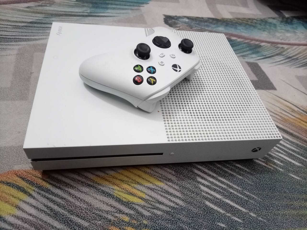 اكس بوكس نضيف  السعر 175الف وبي مجال محتاج وريد ابيع البكان حي الجهاد
***********
